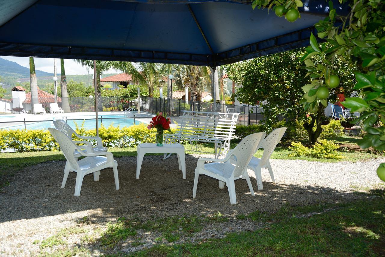 Hotel Campestre La Loma Curití Kültér fotó